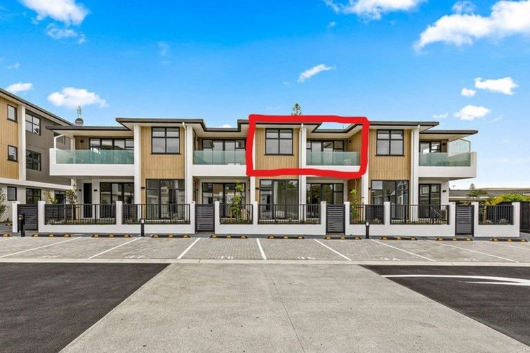 Photo of property in 7/390 Hibiscus Coast Highway, Orewa, 0931