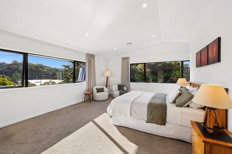 Photo of property in 29 Oscar Road, Greenhithe, Auckland, 0632