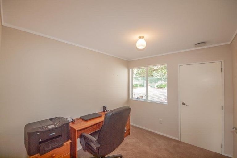 Photo of property in 7 Waterford Drive, Churton Park, Wellington, 6037