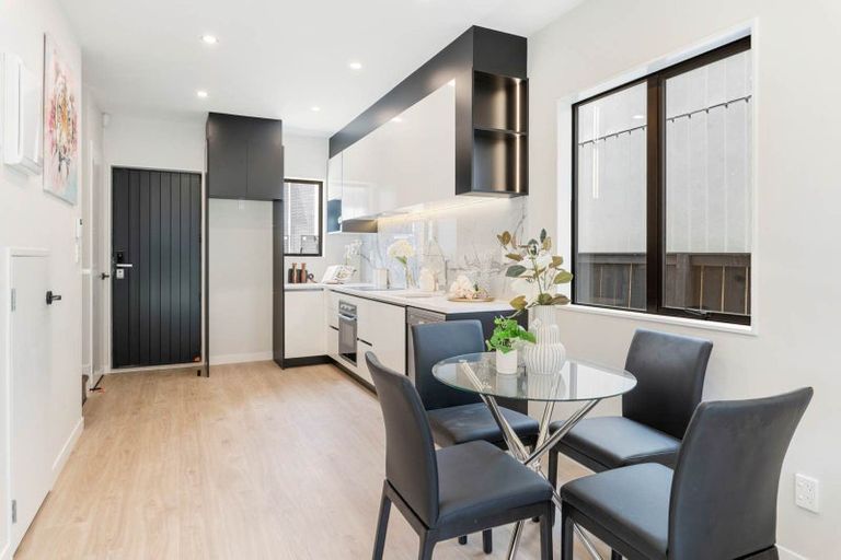 Photo of property in 44 Kiato Lane, Flat Bush, 2019