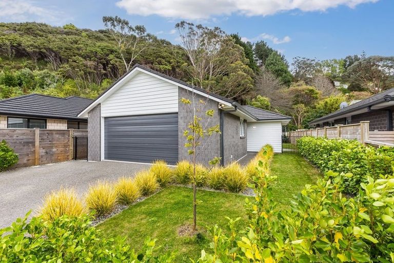 Photo of property in 44 Martingale Drive, Whitby, Porirua, 5024