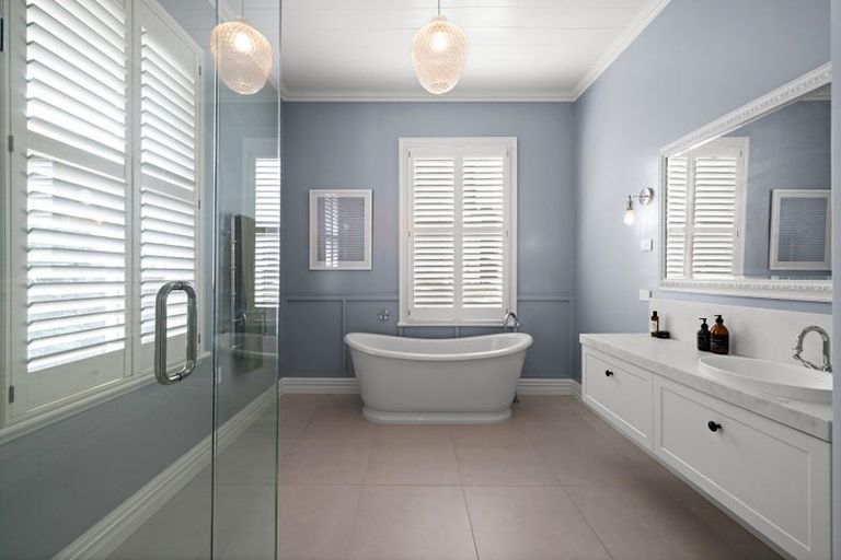 Photo of property in 15 Sealy Road, Bluff Hill, Napier, 4110