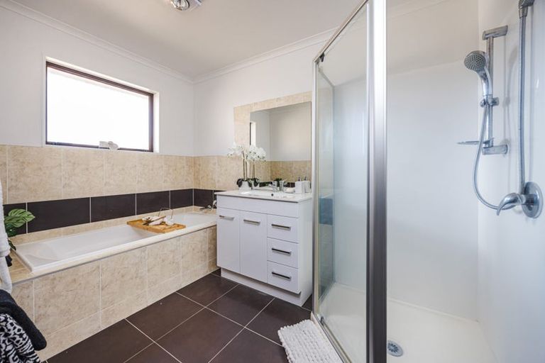 Photo of property in 16 Lili Road, Tuakau, 2121