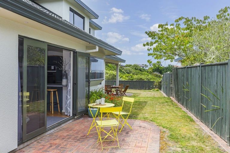 Photo of property in 11 Waterhouse Drive, Brooklyn, Wellington, 6021