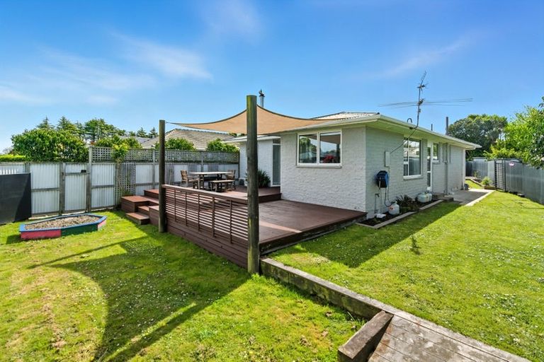 Photo of property in 6 Roswell Place, Islington, Christchurch, 8042