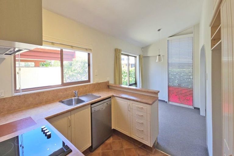 Photo of property in 26 Charles Street, Westshore, Napier, 4110
