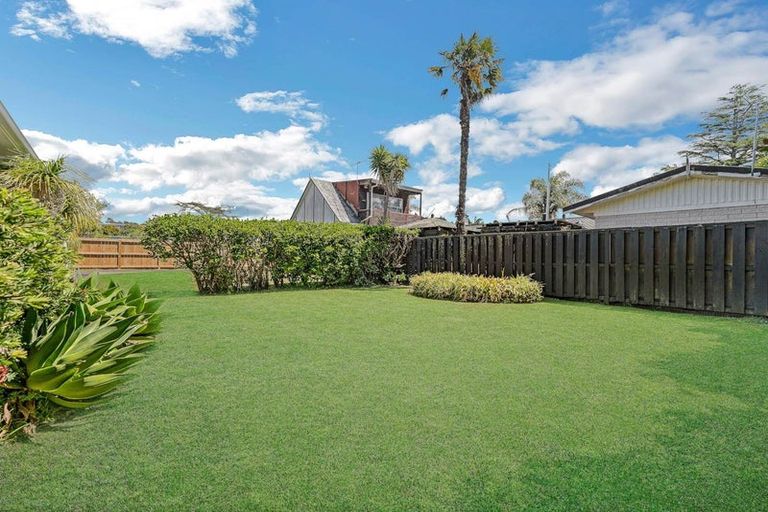 Photo of property in 1/22 Evelyn Place, Hillcrest, Auckland, 0627