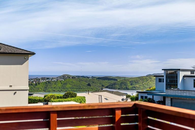 Photo of property in 7 Aoraki Rise, Aotea, Porirua, 5024