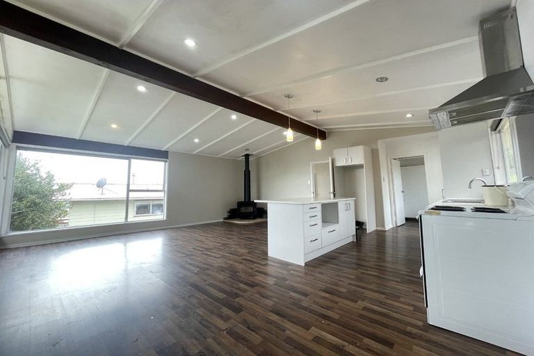 Photo of property in 4 Hewlett Road, Massey, Auckland, 0614