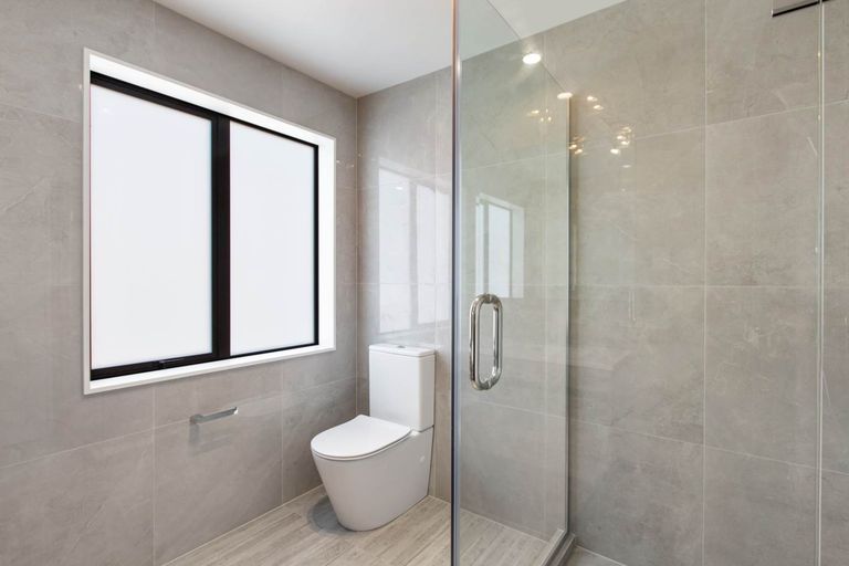 Photo of property in 24d Lincoln Park Avenue, Massey, Auckland, 0614