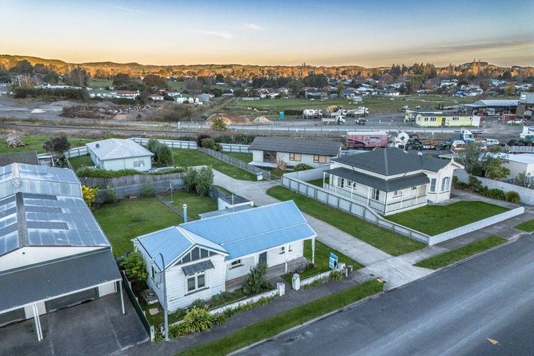Photo of property in 5 Collins Street, Waipawa, 4210
