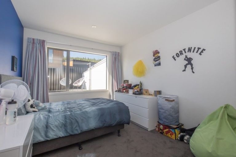 Photo of property in 80 Forest Heights, Wanaka, 9305