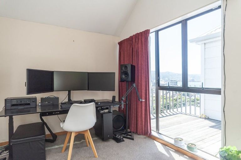 Photo of property in 2u9 Hood Street, Mount Victoria, Wellington, 6011