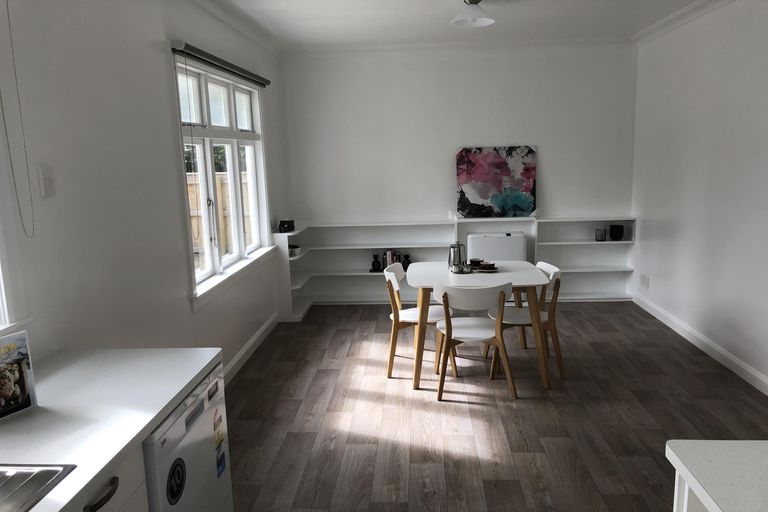 Photo of property in 12 Karina Terrace, Roslyn, Palmerston North, 4414