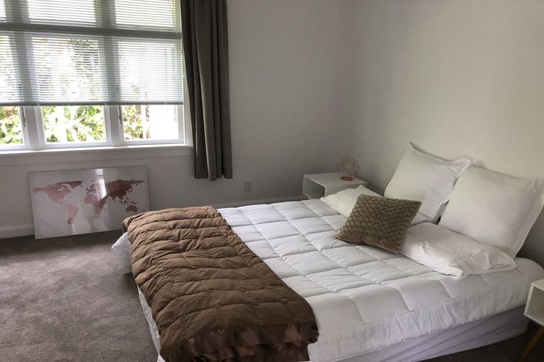 Photo of property in 12 Karina Terrace, Roslyn, Palmerston North, 4414