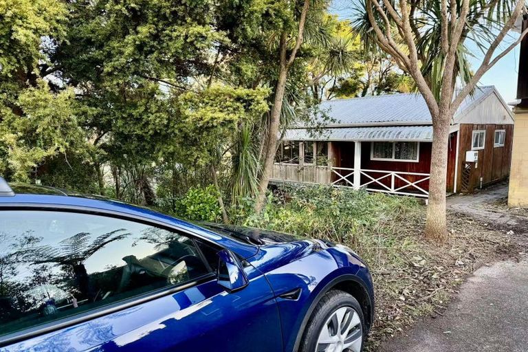 Photo of property in 2 Stanley Road, Glenfield, Auckland, 0629