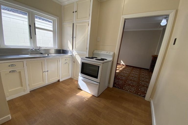 Photo of property in 40 Fulford Street, New Plymouth, 4310