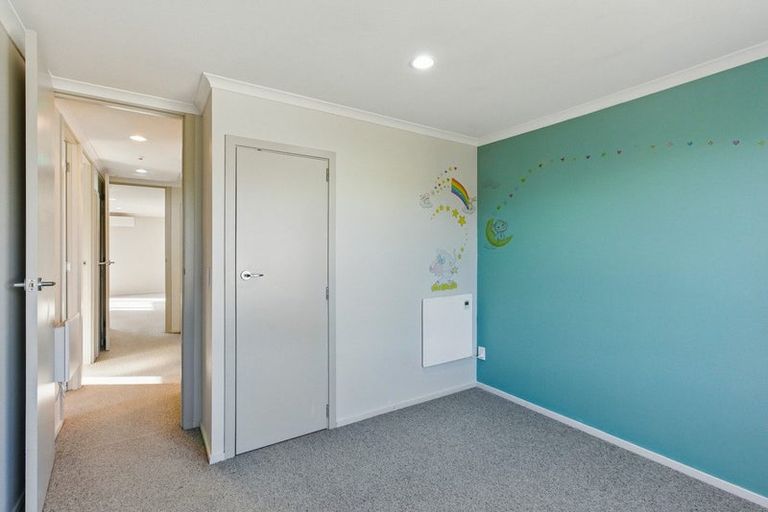 Photo of property in 30 Eruini Street, Waikanae Beach, Waikanae, 5036