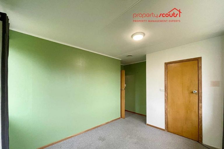 Photo of property in 50 Endeavour Street, Marfell, New Plymouth, 4310