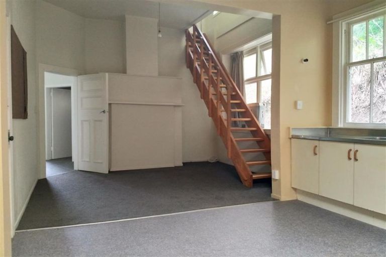 Photo of property in 1/13 Garden Road, Northland, Wellington, 6012