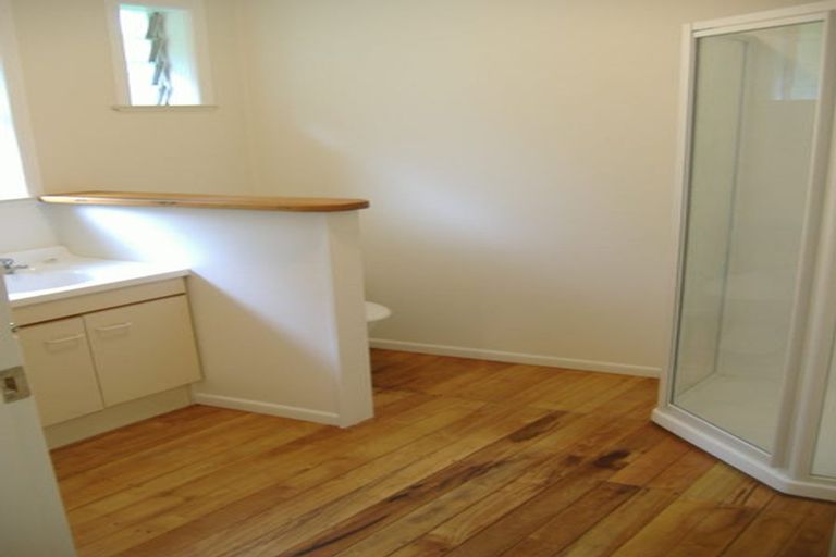 Photo of property in 1/15 Tavern Road, Silverdale, 0932