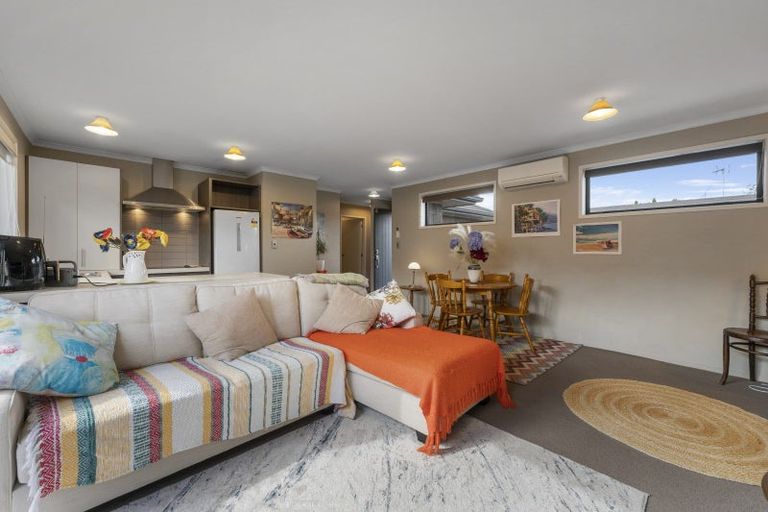 Photo of property in 108u9 Old Farm Road, Hamilton East, Hamilton, 3216