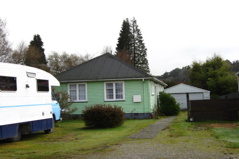 Photo of property in 36 Munson Street, Reefton, 7830