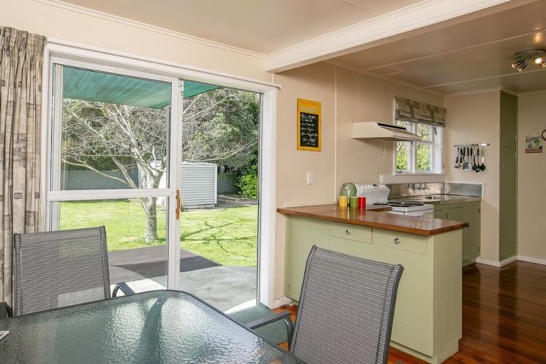 Photo of property in 3 Papawai Road, Greytown, 5712