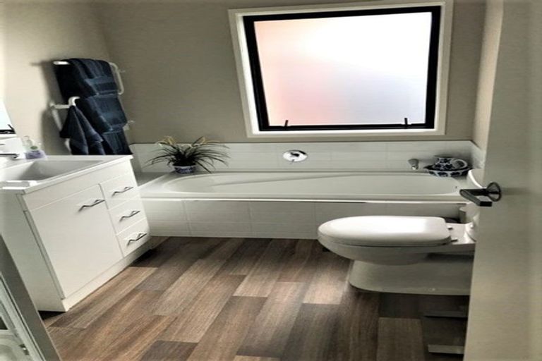 Photo of property in 8 Hannington Way, Rolleston, 7615