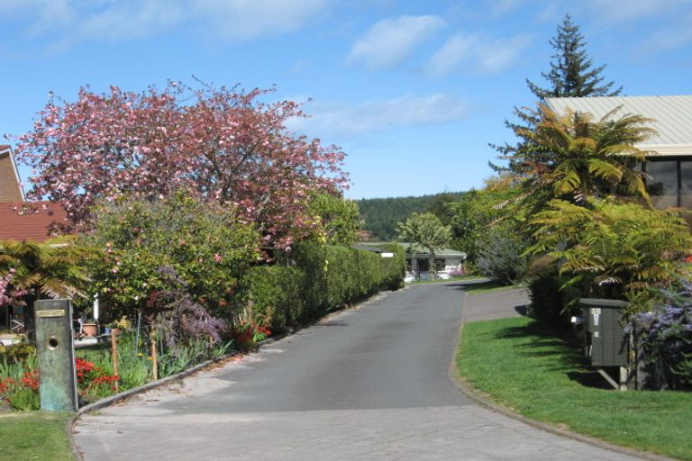 Photo of property in 2/18 Isobel Street, Acacia Bay, Taupo, 3330