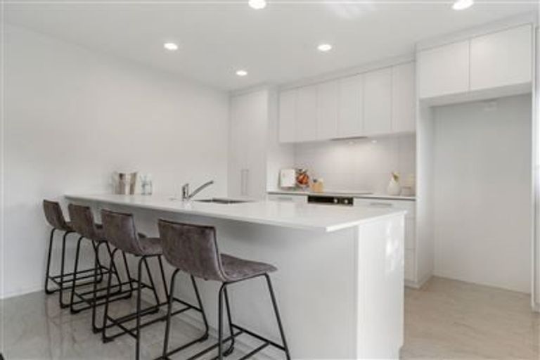 Photo of property in 4/155 Bucklands Beach Road, Bucklands Beach, Auckland, 2012