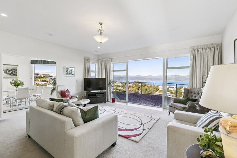 Photo of property in 18 Mandalay Terrace, Khandallah, Wellington, 6035