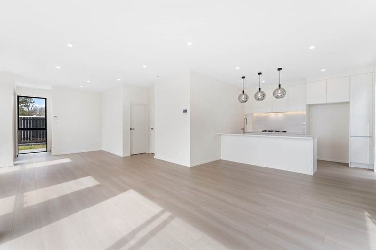 Photo of property in 78a Seaview Road, Glenfield, Auckland, 0629