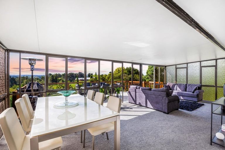 Photo of property in 470 Don Buck Road, Massey, Auckland, 0614