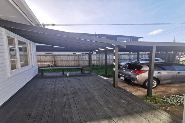 Photo of property in 13 Clendon Avenue, Papatoetoe, Auckland, 2025