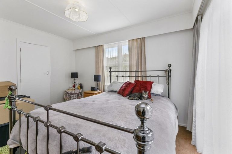 Photo of property in 52 Kowhai Street, Wainuiomata, Lower Hutt, 5014