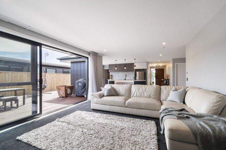 Photo of property in 12 Kanzan Grove, Maewa, Feilding, 4702