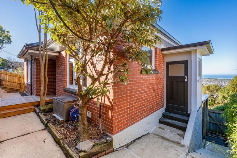 Photo of property in 127 Forfar Street, Clyde Hill, Dunedin, 9011