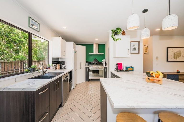 Photo of property in 4b Michael Road, Paraparaumu Beach, Paraparaumu, 5032