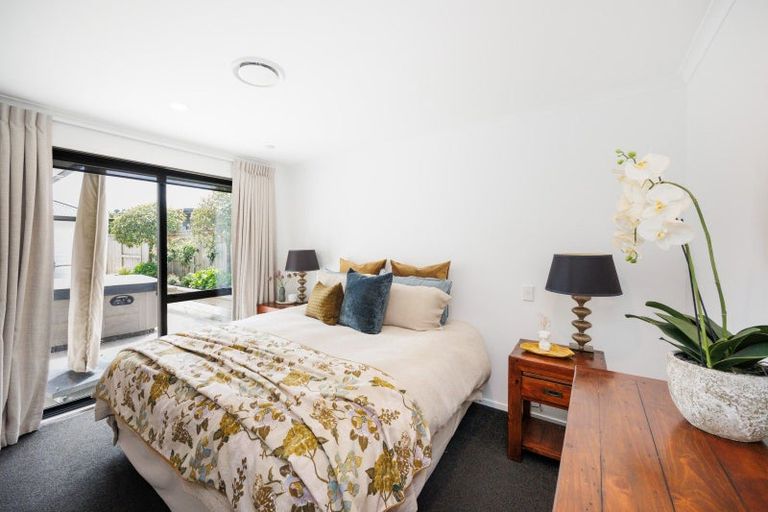 Photo of property in 94 Rosalie Terrace, Kelvin Grove, Palmerston North, 4414