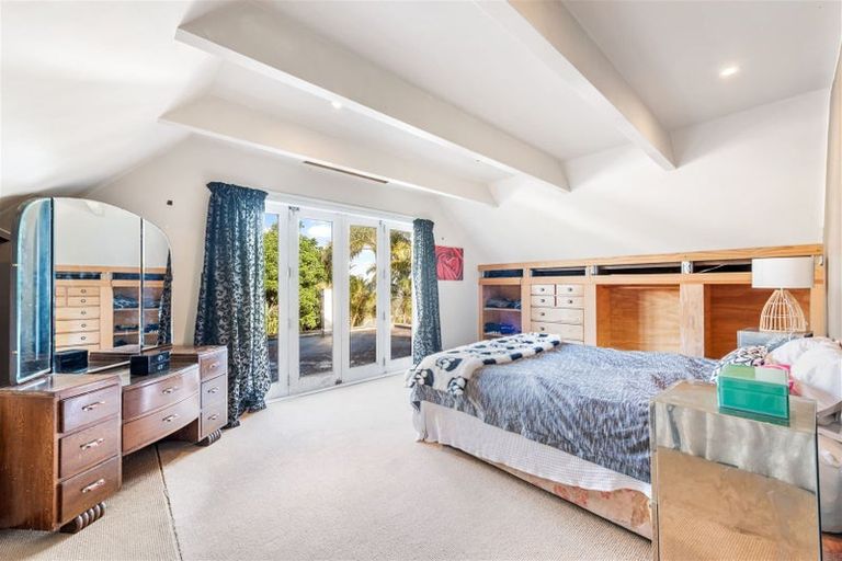 Photo of property in 10 Grendon Road, Titirangi, Auckland, 0604