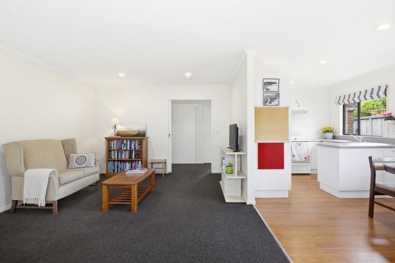 Photo of property in Redwood Village, 20/42 Main Road, Tawa, Wellington, 5028