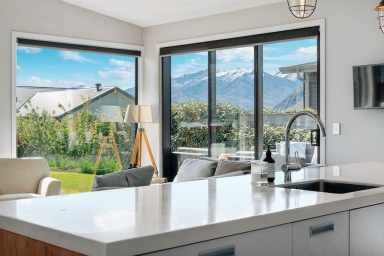 Photo of property in 25 Infinity Drive, Wanaka, 9305