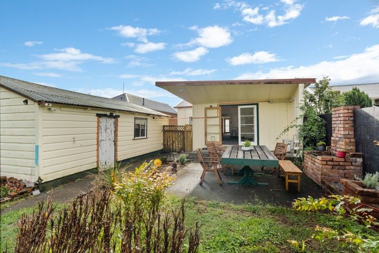 Photo of property in 93 Wilson Street, Hawera, 4610
