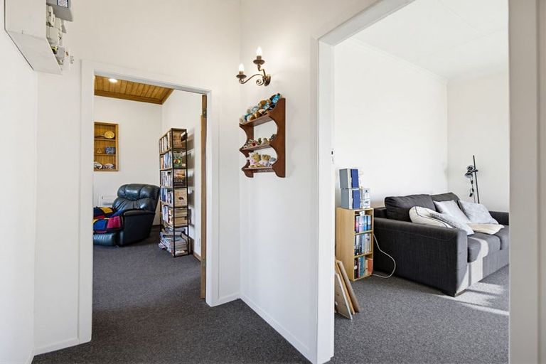Photo of property in 10 Keatoa Terrace, Owaka, 9535