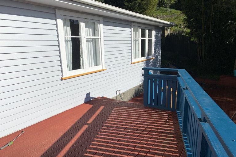 Photo of property in 54 Huntingdon Street, Northland, Wellington, 6012