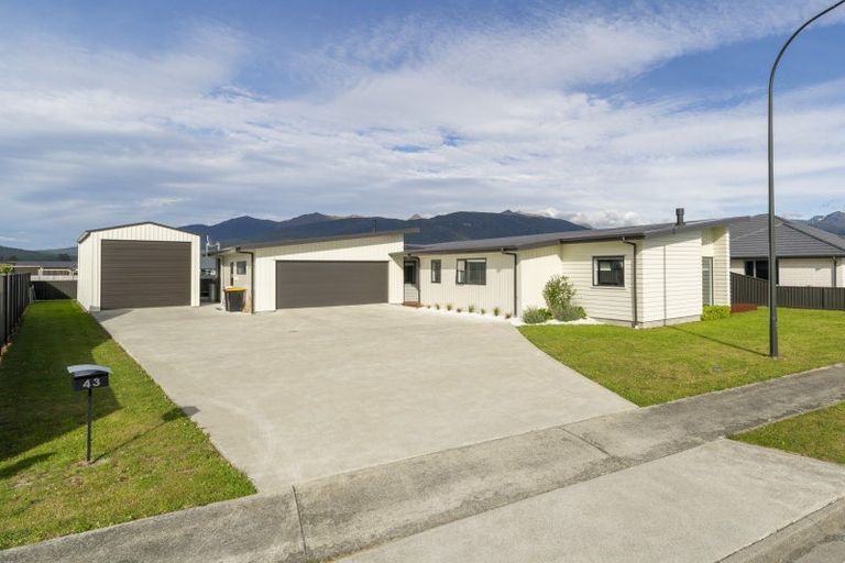 Photo of property in 43 South Arm Drive, Te Anau, 9600