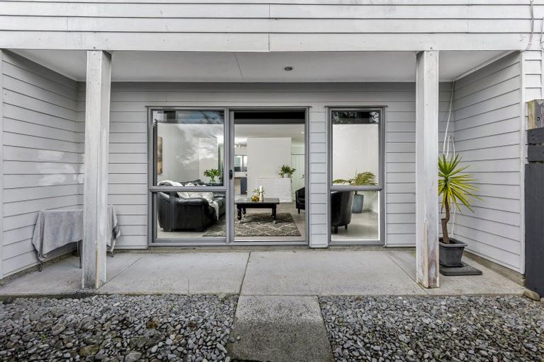 Photo of property in 27/3 Hulme Place, Henderson, Auckland, 0612