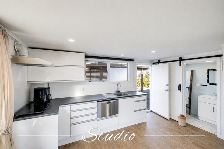 Photo of property in 17 Rochester Street, Tamatea, Napier, 4112