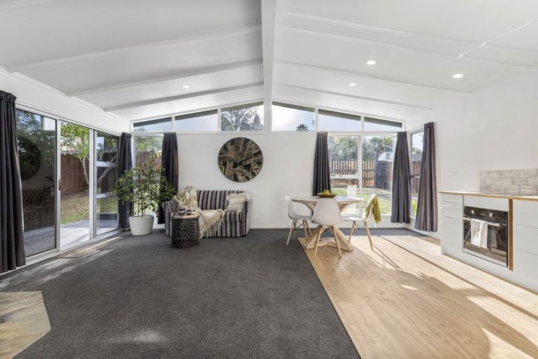 Photo of property in 74 Fitzwater Place, Henderson, Auckland, 0612